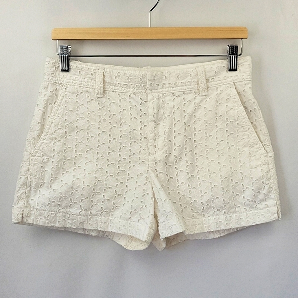 GAP White Eyelet Lace Shorts Size 4